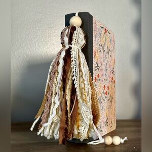 BIBLE TASSEL BOOKMARK